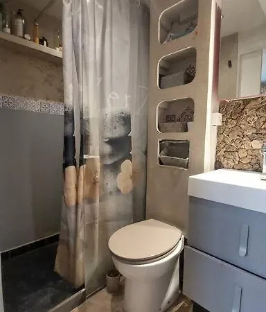 Апартаменты Studio Pieds Dans L 'eau Rez De Jardin